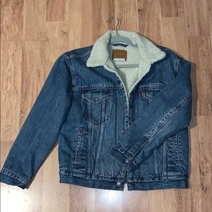 Levi’s Ex Boyfriend Sherpa Denim Jacket. Medium.